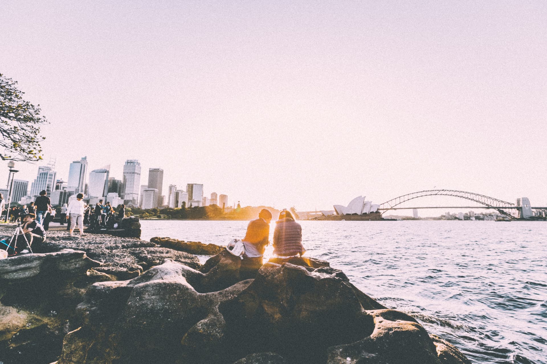 Australia: Directors, videographers, and photographers wanted for dating campaign